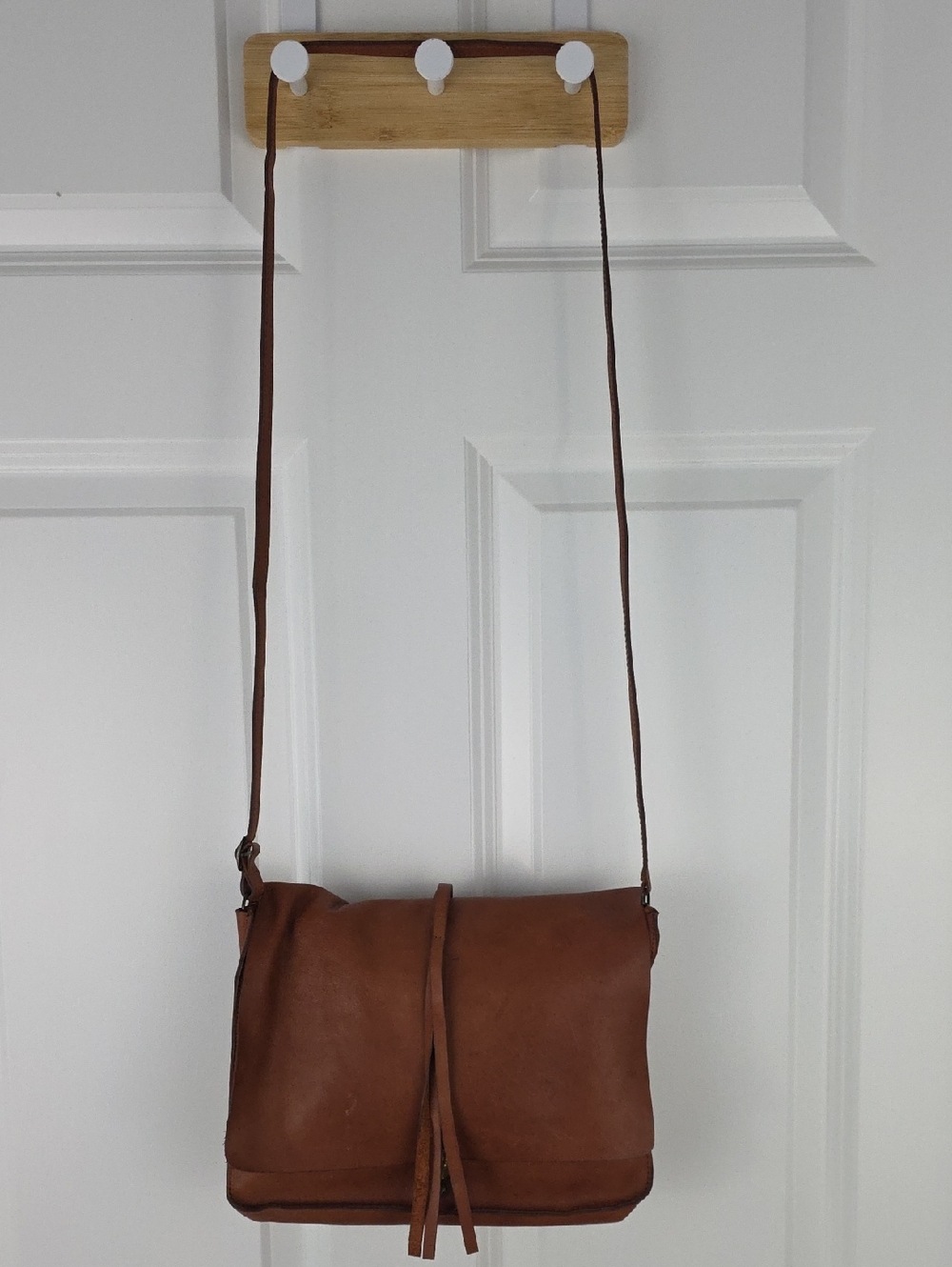 Brown Full-grain Leather Western Boho Minimalist Crossbody Bag W/ Natural Patina - Picture 2 of 10